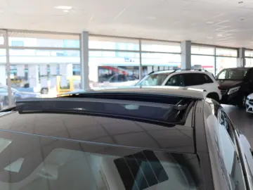 MERCEDES-BENZ CLA 250e Progressive Leder Navi Panoramad. SHZ