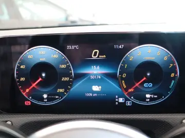 MERCEDES-BENZ CLA 250e Progressive Leder Navi Panoramad. SHZ