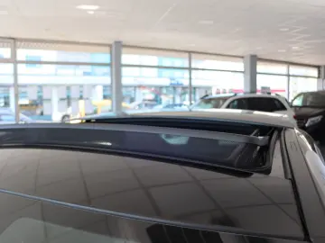 MERCEDES-BENZ CLA 250e Progressive Leder Navi Panoramad. SHZ