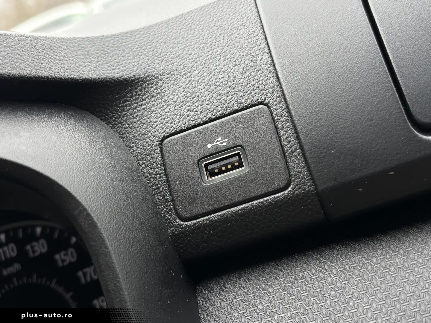 Dacia Logan TCe 90 MT6 Expression