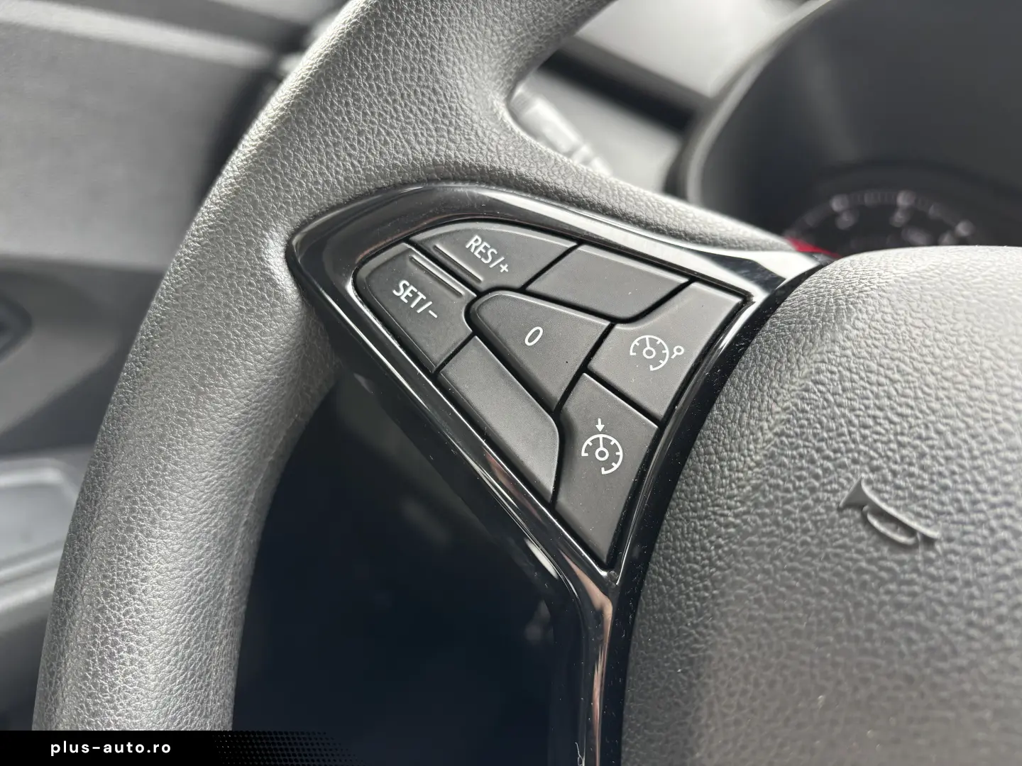 Dacia Logan TCe 90 MT6 Expression