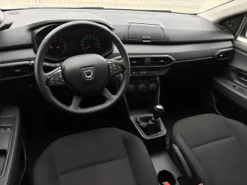 Dacia Logan TCe 90 MT6 Expression