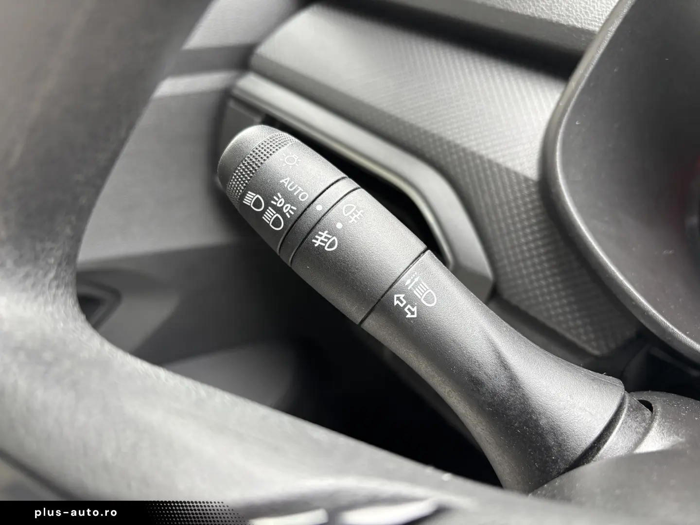 Dacia Logan TCe 90 MT6 Expression