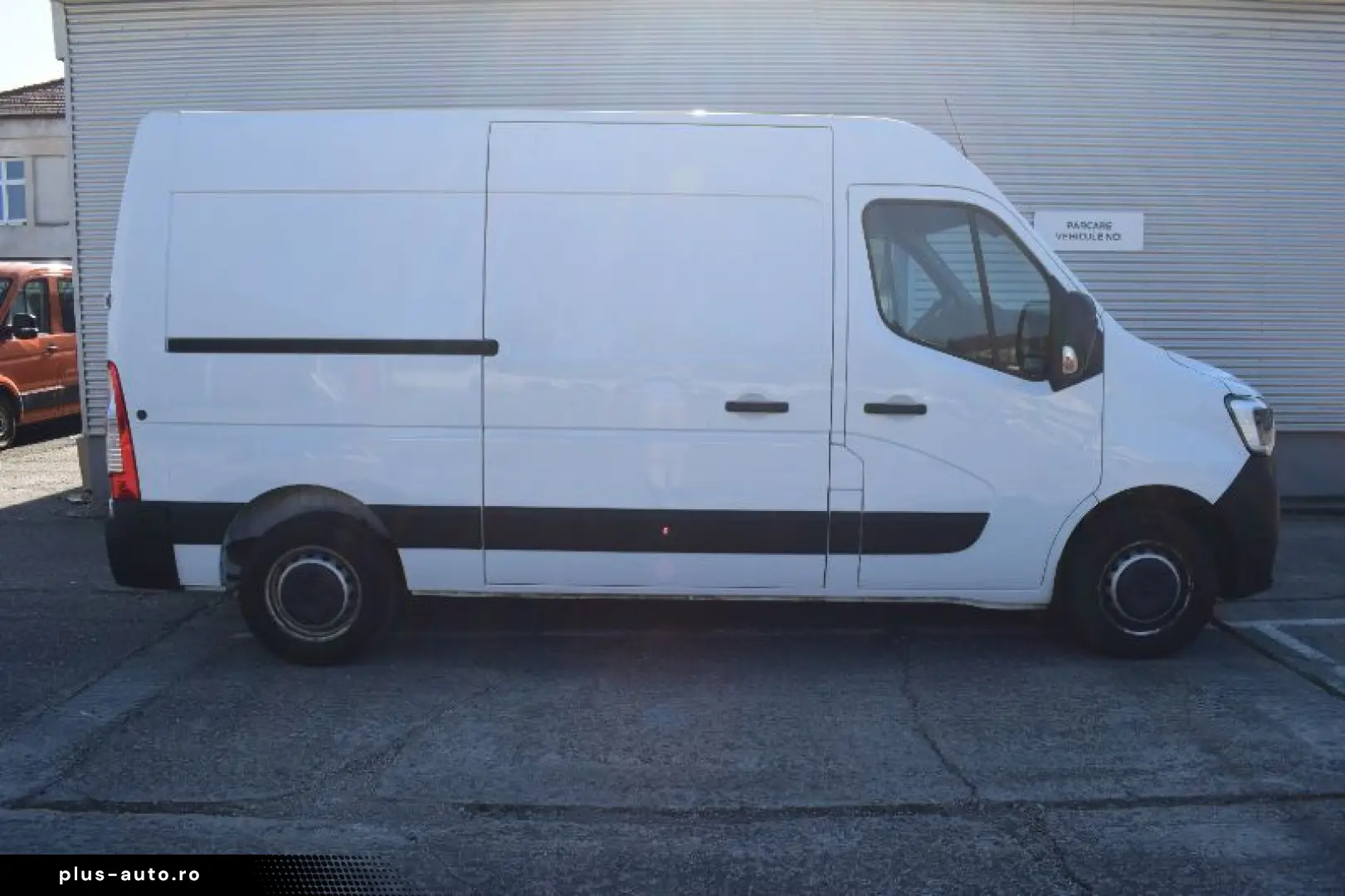 RENAULT MASTER 2.3 dCi 180 3 5t L2H2 Front Basis