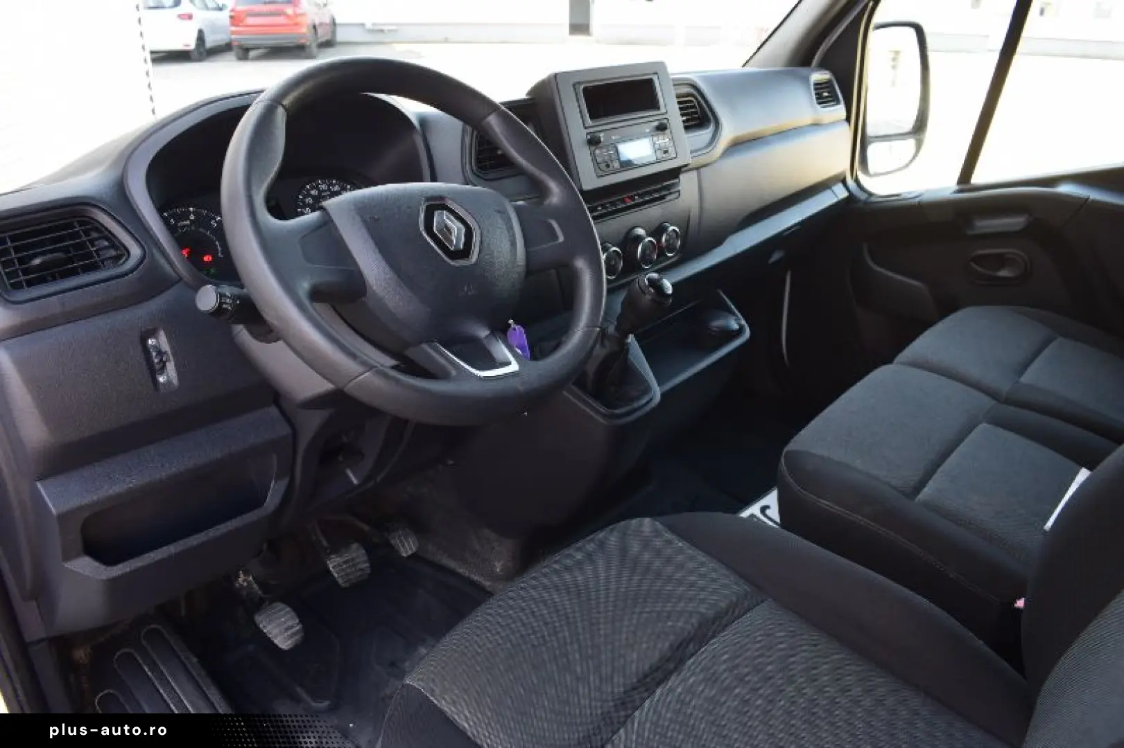 RENAULT MASTER 2.3 dCi 180 3 5t L2H2 Front Basis