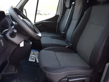 RENAULT MASTER 2.3 dCi 180 3 5t L2H2 Front Basis