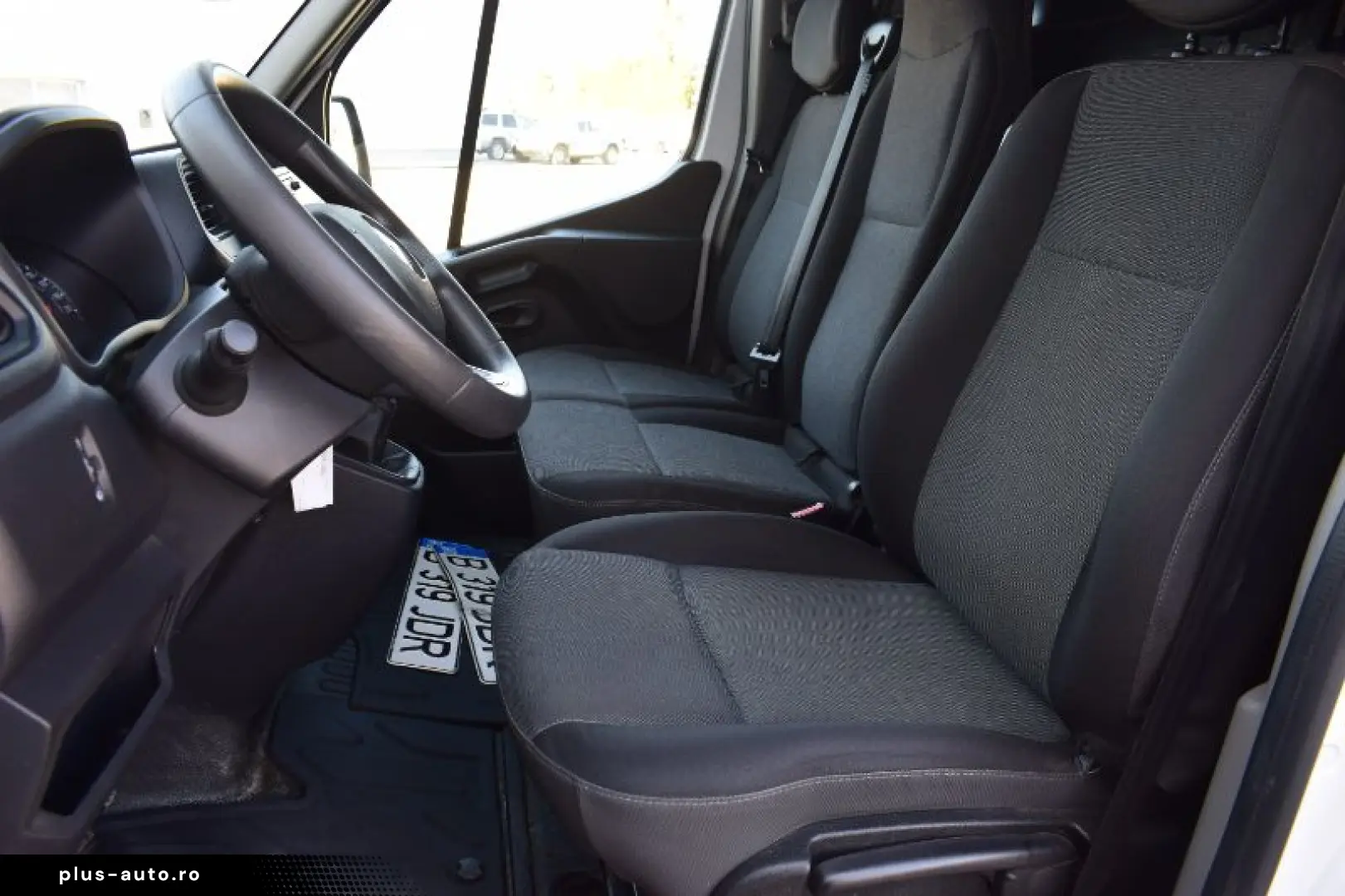 RENAULT MASTER 2.3 dCi 180 3 5t L2H2 Front Basis