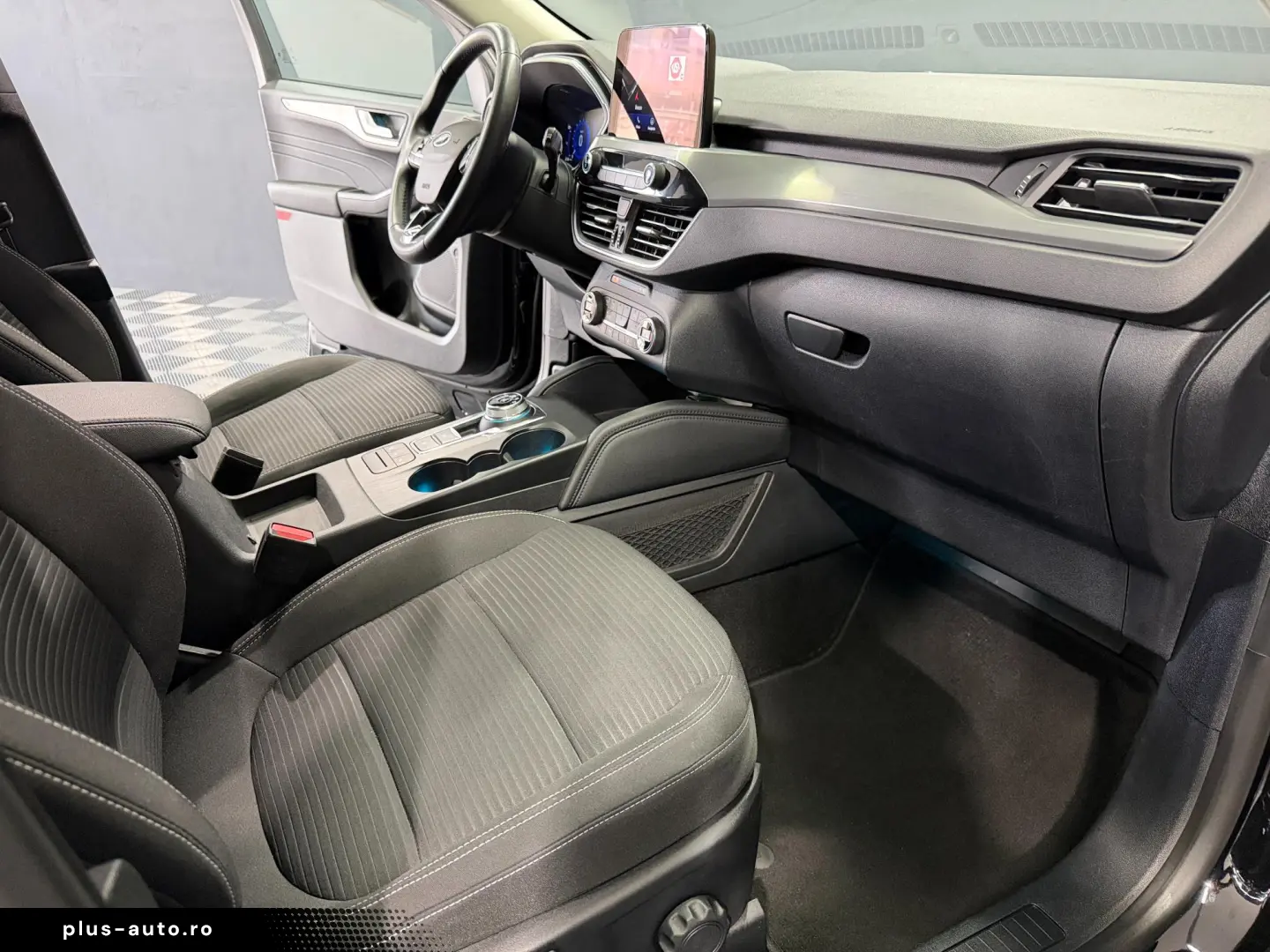 FORD Kuga 2.5 Duratec PHEV TITANIUM