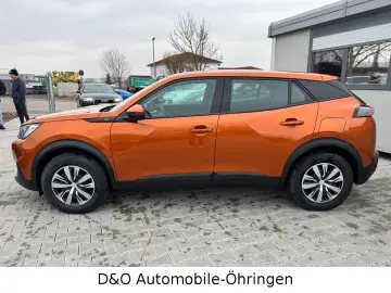 PEUGEOT 2008 e- Active Navi PDC LM-Felgen  1.-Hand