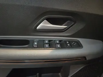 DACIA JOGGER 1.6 Hybrid 140HP EXTREME 7 locuri