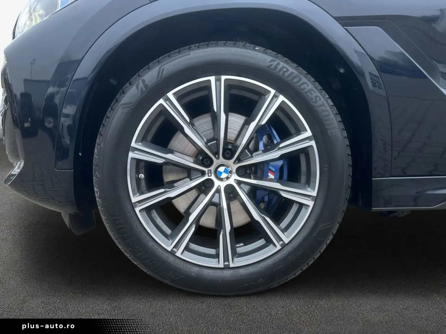 BMW X6 xDr30d Massage Ventilation HUD