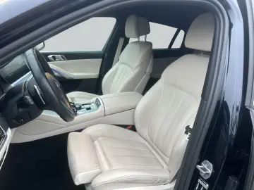 BMW X6 xDr30d Massage Ventilation HUD