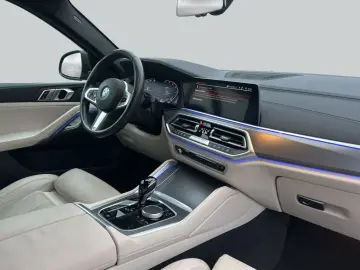 BMW X6 xDr30d Massage Ventilation HUD