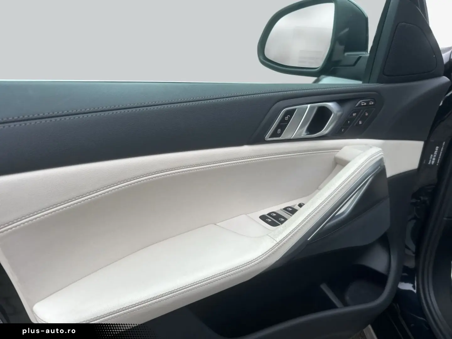 BMW X6 xDr30d Massage Ventilation HUD