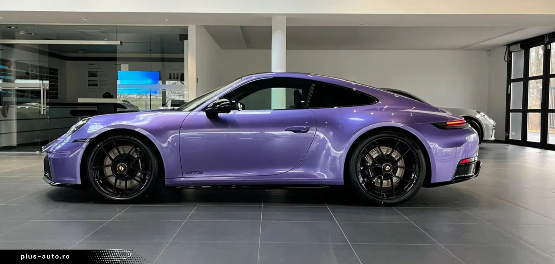 Porsche 911 Carrera GTS in PTS Color