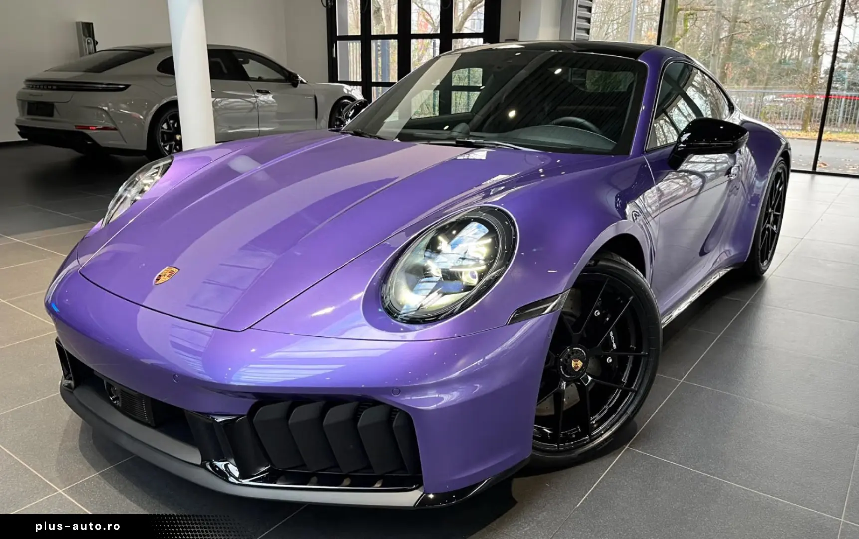 Porsche 911 Carrera GTS in PTS Color