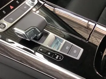 Audi A8 50 TDI Q S LINE HD-MATRIX LM20 CAMERA