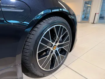 PORSCHE Taycan Sport Turismo Perf. Bat.  Sport Chrono