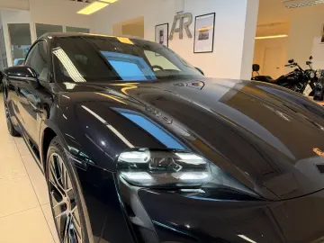 PORSCHE Taycan Sport Turismo Perf. Bat.  Sport Chrono