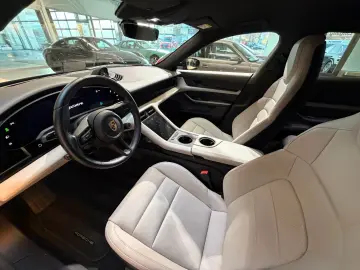 PORSCHE Taycan Sport Turismo Perf. Bat.  Sport Chrono