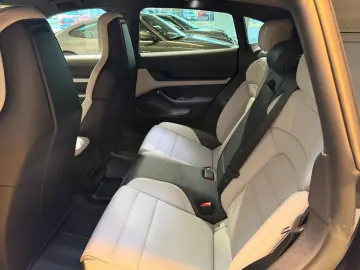 PORSCHE Taycan Sport Turismo Perf. Bat.  Sport Chrono