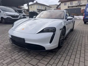 PORSCHE Taycan 92 % Batterieleistung HU Neu  Panorama