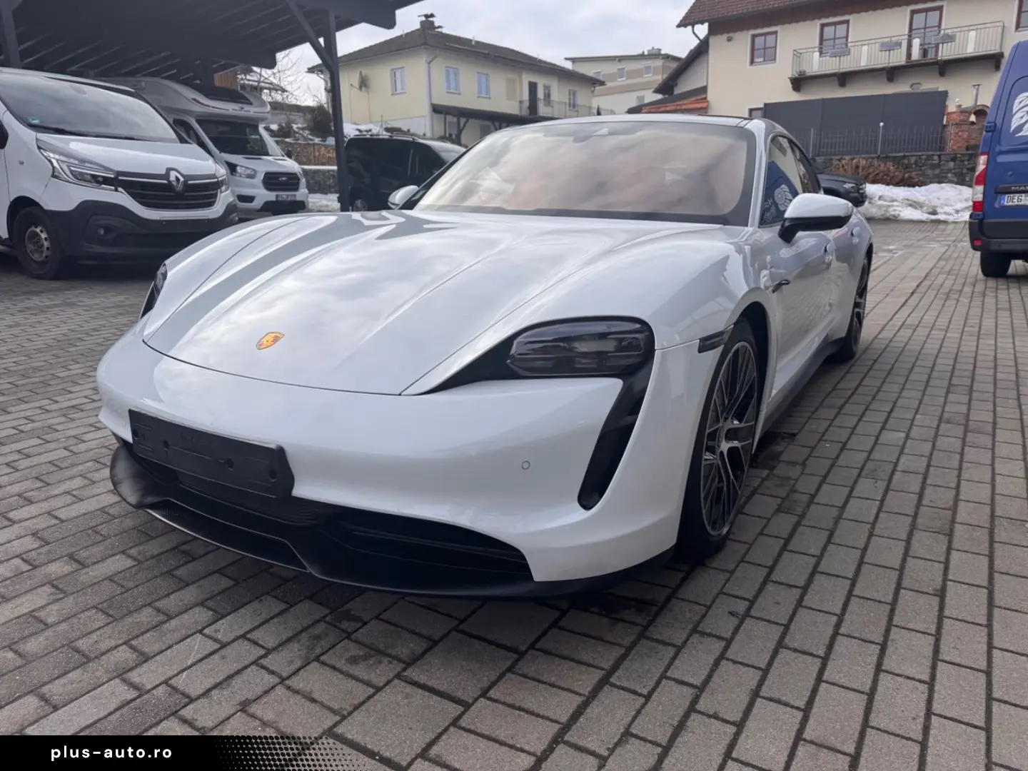PORSCHE Taycan 92 % Batterieleistung HU Neu  Panorama