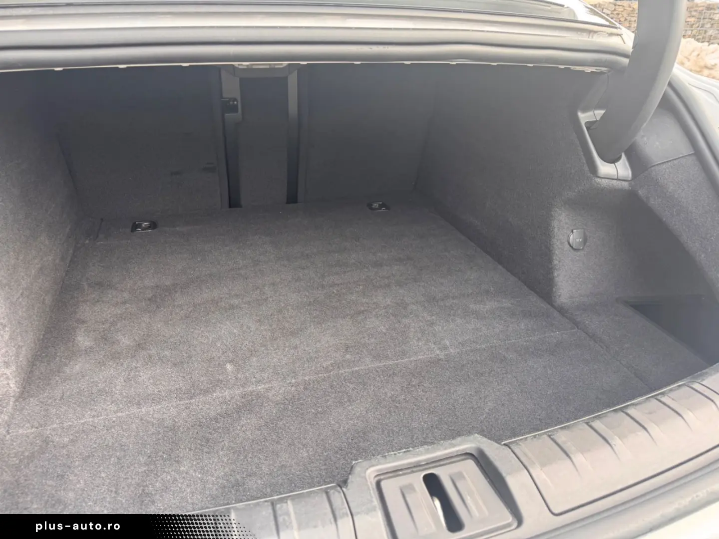 PORSCHE Taycan 92 % Batterieleistung HU Neu  Panorama