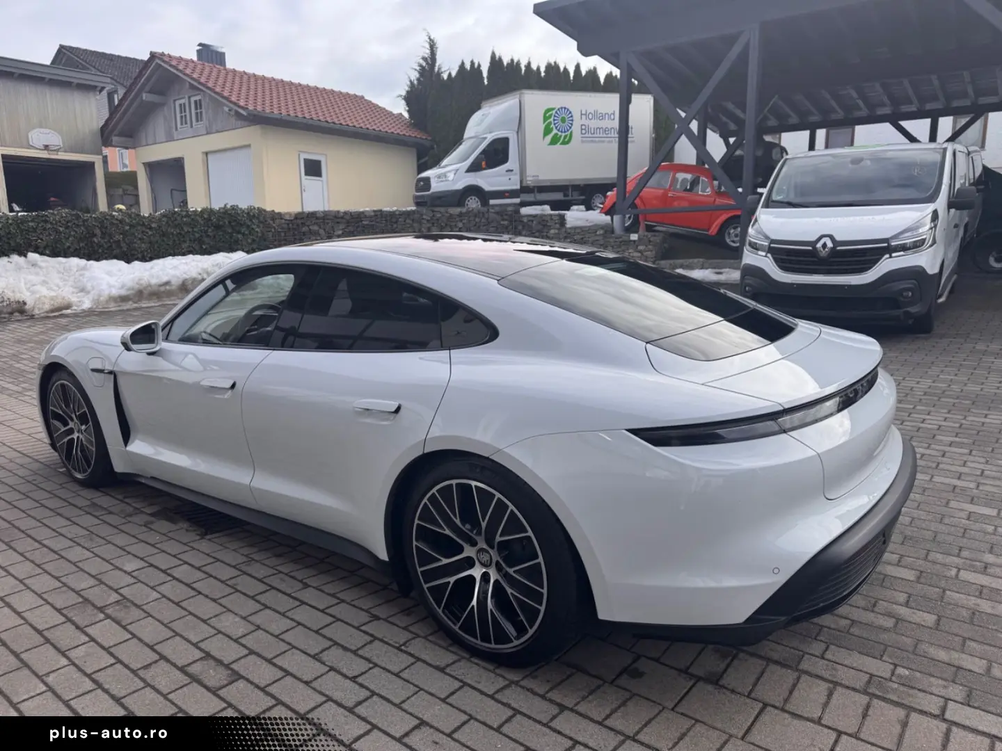 PORSCHE Taycan 92 % Batterieleistung HU Neu  Panorama