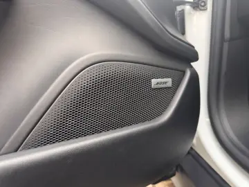 PORSCHE Taycan 92 % Batterieleistung HU Neu  Panorama