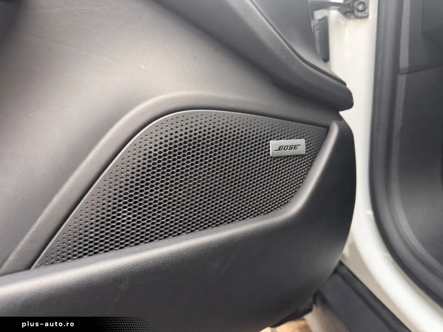 PORSCHE Taycan 92 % Batterieleistung HU Neu  Panorama