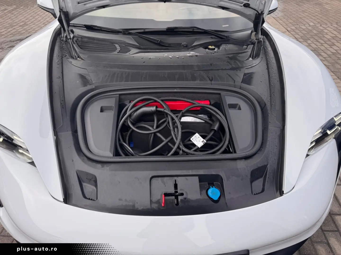 PORSCHE Taycan 92 % Batterieleistung HU Neu  Panorama