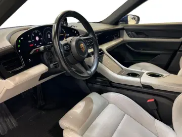 PORSCHE Cross Turismo 4   Offroad Design   4 wheel steer