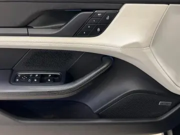 PORSCHE Cross Turismo 4   Offroad Design   4 wheel steer