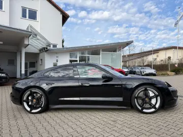 PORSCHE Taycan 4 S InooDrive Pano Keyless BFDisplay 21