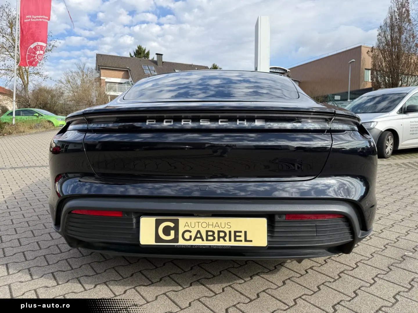 PORSCHE Taycan 4 S InooDrive Pano Keyless BFDisplay 21