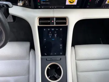 PORSCHE Taycan 4 S InooDrive Pano Keyless BFDisplay 21