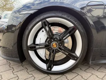 PORSCHE Taycan 4 S InooDrive Pano Keyless BFDisplay 21
