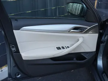 BMW 520d XDrive LASER HEADUP ACC DDC ABL STANDHZG