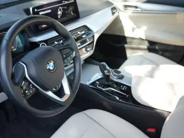 BMW 520d XDrive LASER HEADUP ACC DDC ABL STANDHZG