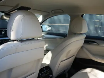 BMW 520d XDrive LASER HEADUP ACC DDC ABL STANDHZG