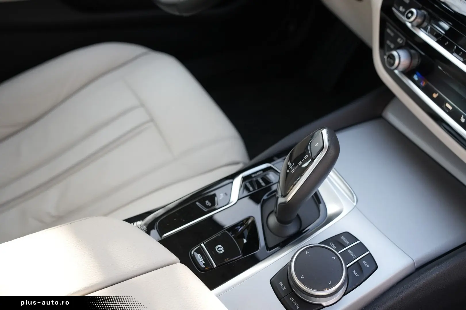 BMW 520d XDrive LASER HEADUP ACC DDC ABL STANDHZG