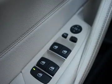 BMW 520d XDrive LASER HEADUP ACC DDC ABL STANDHZG