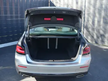 BMW 520d XDrive LASER HEADUP ACC DDC ABL STANDHZG