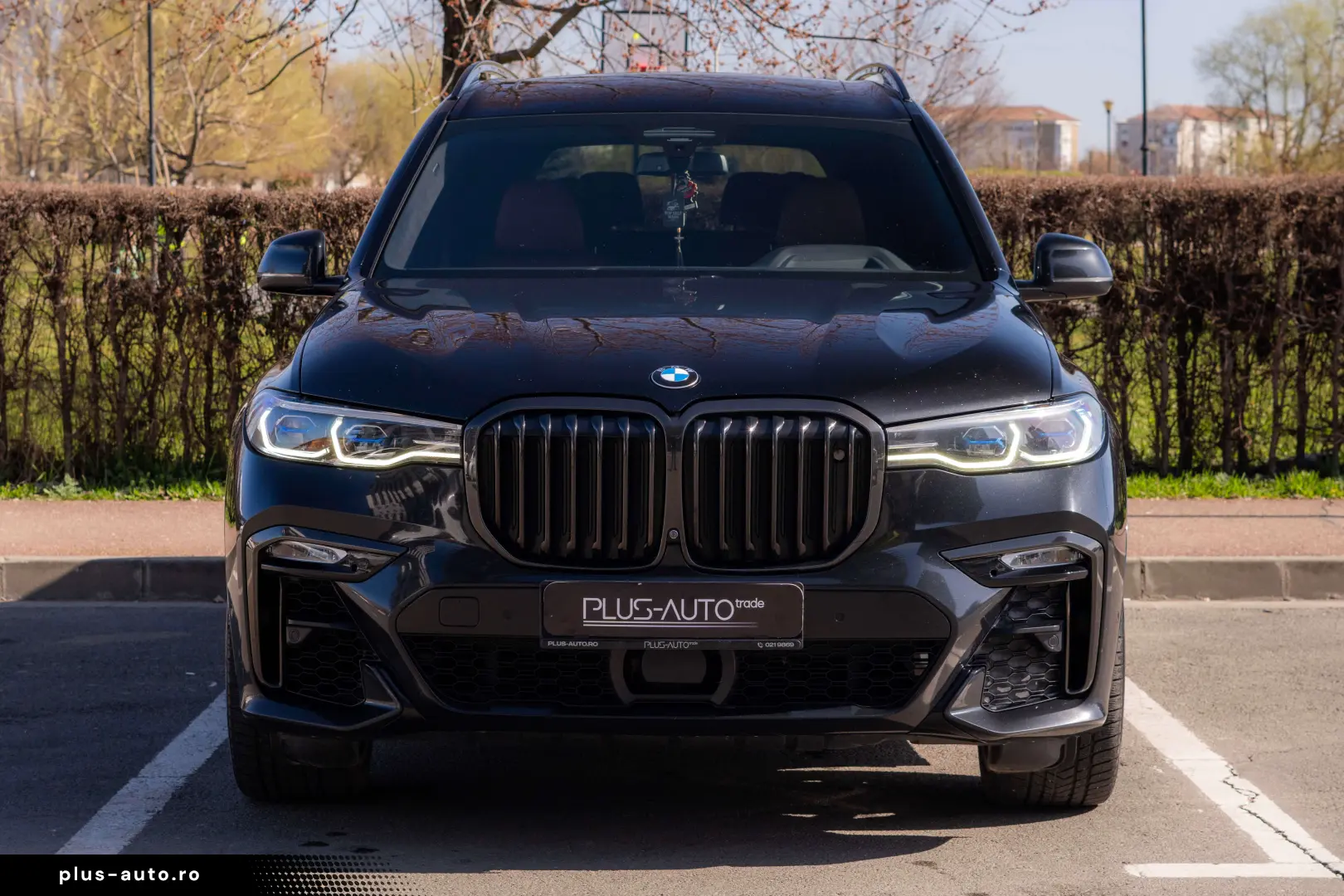 BMW X7 xDrive40d_M-Paket_AHK_Laser_Head-Up_ACC_H&K