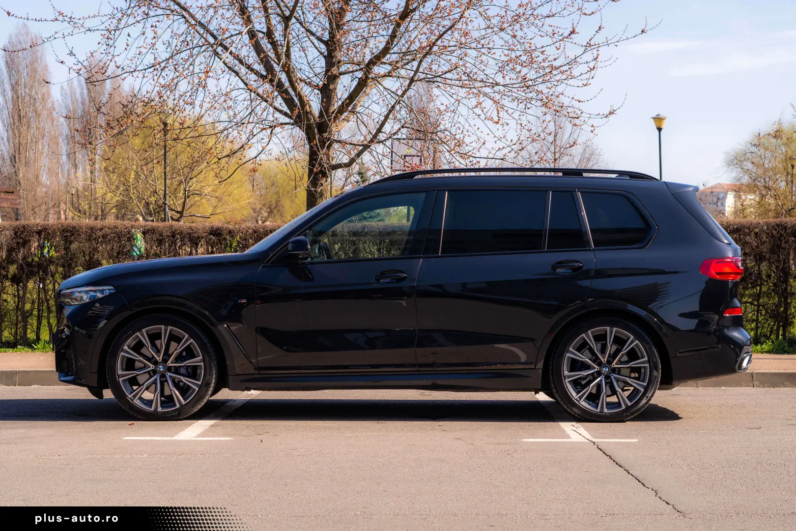 BMW X7 xDrive40d_M-Paket_AHK_Laser_Head-Up_ACC_H&K