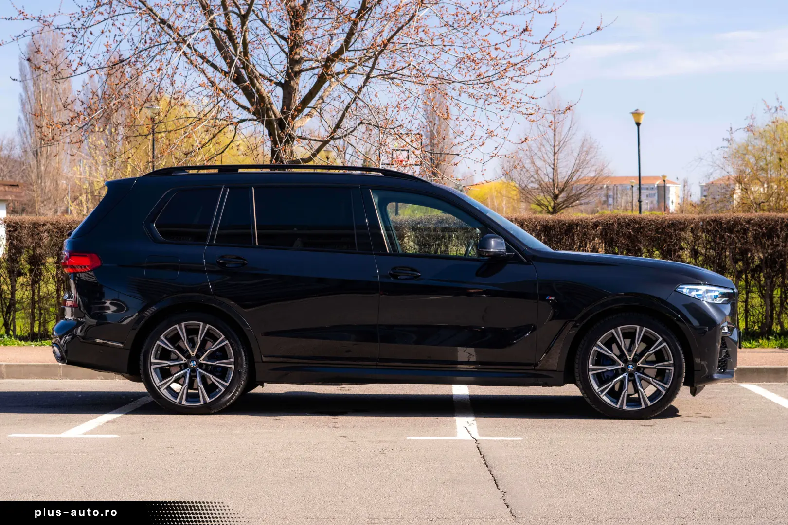 BMW X7 xDrive40d_M-Paket_AHK_Laser_Head-Up_ACC_H&K