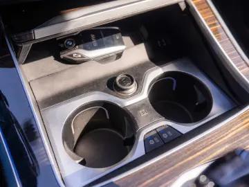 BMW X7 xDrive40d_M-Paket_AHK_Laser_Head-Up_ACC_H&K