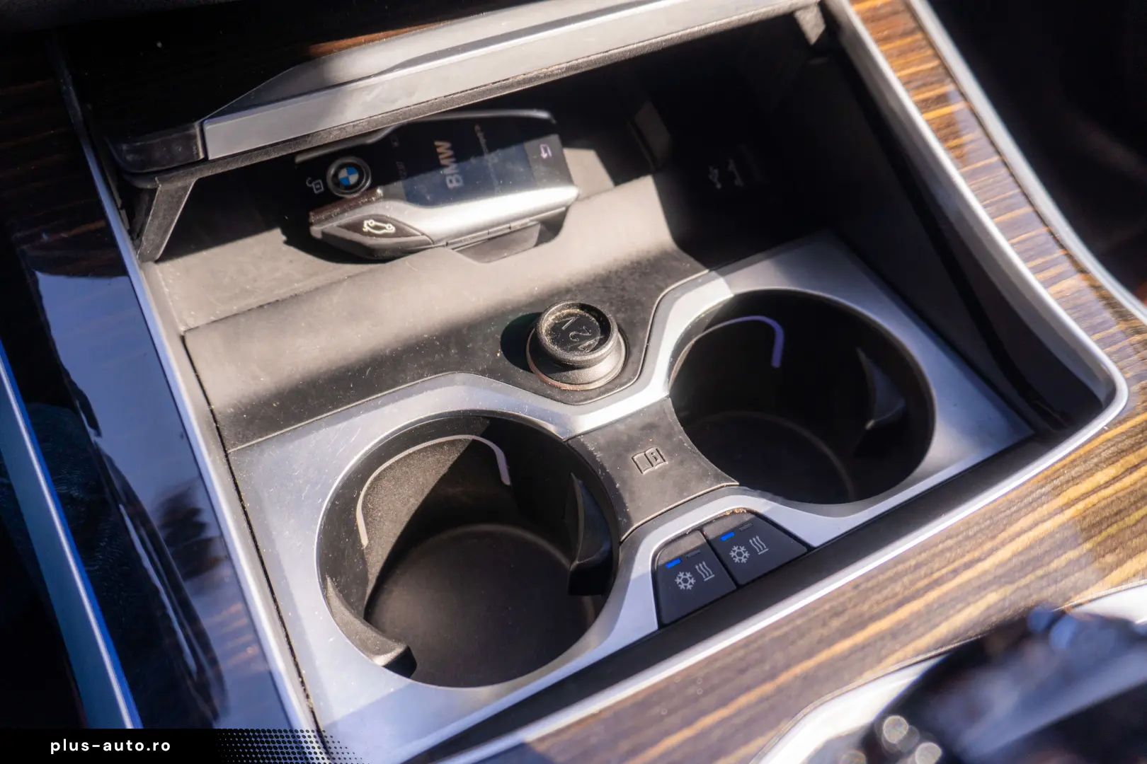 BMW X7 xDrive40d_M-Paket_AHK_Laser_Head-Up_ACC_H&K