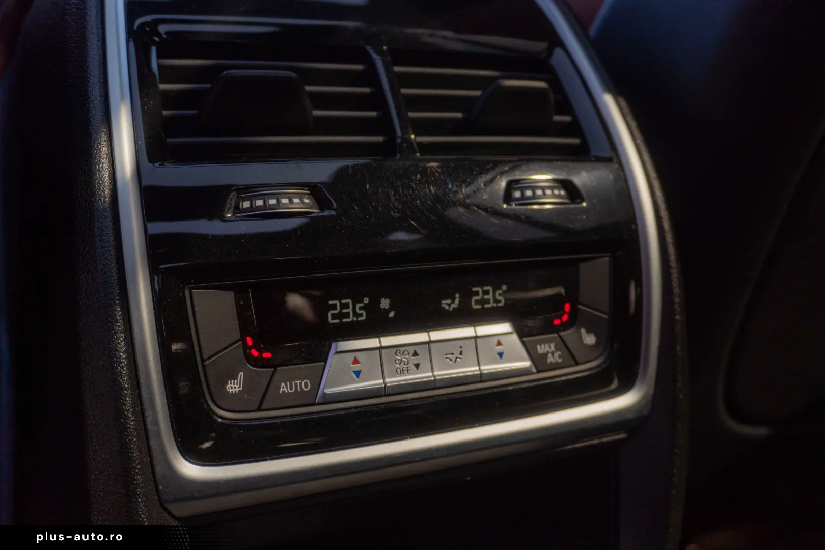 BMW X7 xDrive40d_M-Paket_AHK_Laser_Head-Up_ACC_H&K